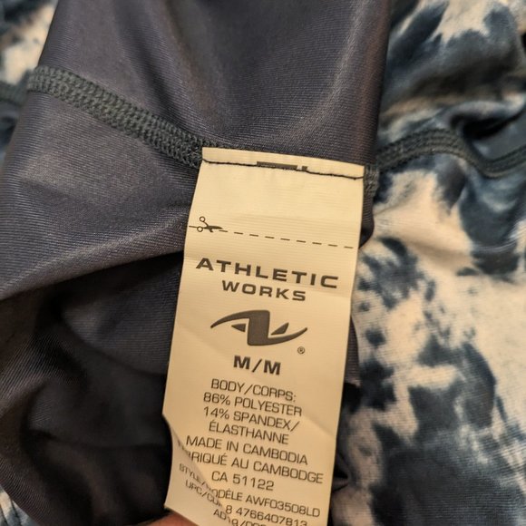 Cute Patterned Workout Capris - Picture 4 of 4